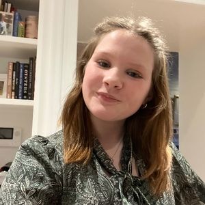 Meet your Posher, Adella